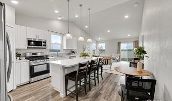403 Pony Express Trl, Ault, CO 80610