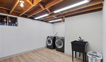 72 E 1600 Rd, Baldwin City, KS 66006