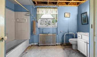 96 Log Bridge Rd, Coventry, RI 02827