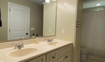 121 Redwood Dr, Bardstown, KY 40004