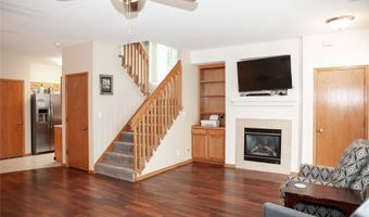2819 Ashland Ct, Altoona, IA 50009
