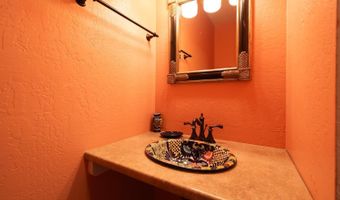 5015 Charmian Dr, Santa Rosa, CA 95409