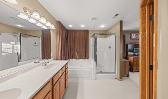 824 Tennyson Ave, Ames, IA 50014