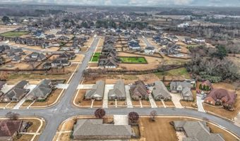 25390 Castlebury Dr, Athens, AL 35613