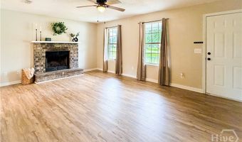 205 Pamela Dr, Allenhurst, GA 31301