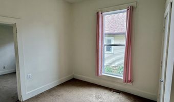 921 Lincoln Ave, Bedford, IN 47421