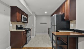 381 COMMUNIPAW Ave 1B, Lyndhurst, NJ 07304