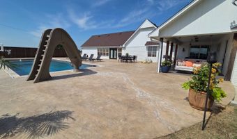 568 Woodford Rd, Ardmore, OK 73401