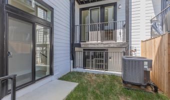 722 KENYON St NW #3, Washington, DC 20010