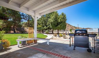 32201 Joaquin Dr, Acton, CA 93510
