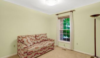 2540 S WALTER REED Dr #4, Arlington, VA 22206