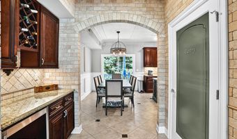 45 White Oak Ln, Aberdeen, NJ 07747