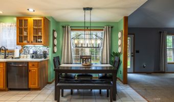 8850 Lavelle Rd, Athens, OH 45701