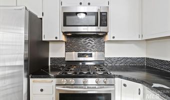 9101 W Dalton Pl, Boise, ID 83704