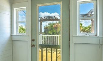 111 4th St, Apalachicola, FL 32320