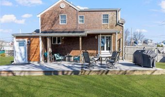 7 Loyola Ter, Newport, RI 02840