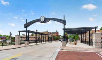 108 N Main St, Algonquin, IL 60102