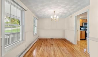 17 Doire Rd, Cumberland, RI 02864