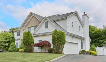 6 Margo Ct, Airmont, NY 10901