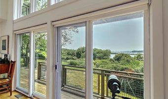 25 Fort Hill Rd, Bristol, RI 02809