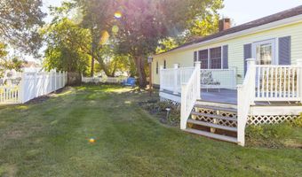 35 Maple Ave, Villas, NJ 08251