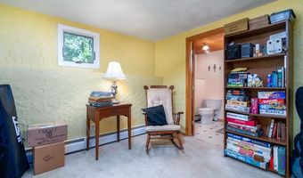 81 Shippee Rd, East Greenwich, RI 02818