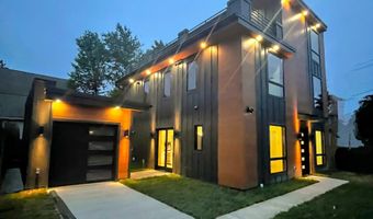 2007 S JOYCE St, Arlington, VA 22202