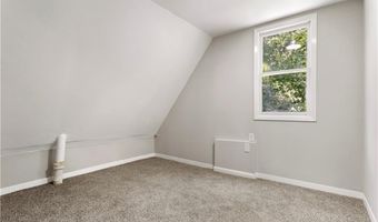 40 Lima St, Warwick, RI 02889
