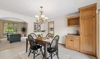 4226 E APPLESEED Dr, Appleton, WI 54913
