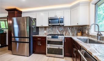 41 Mount View Ave, North Kingstown, RI 02852