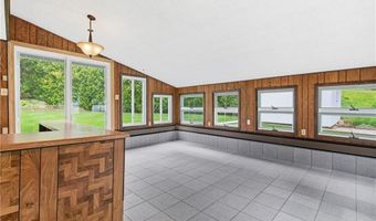 6 Bruce Dr, North Smithfield, RI 02896