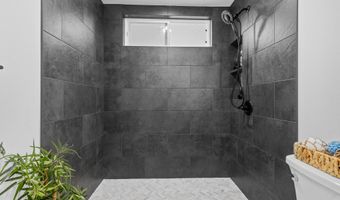 415 HILINAI St, Hilo, HI 96720
