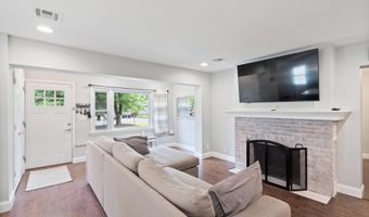 609 MAIN St, Bayville, NJ 08721
