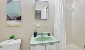 2610 WINDBREAK Dr, Alexandria, VA 22306