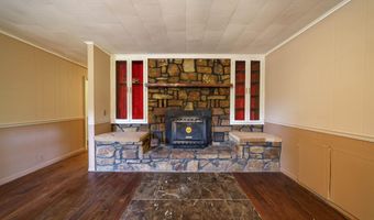2389 Newport Rd, Batesville, AR 72501