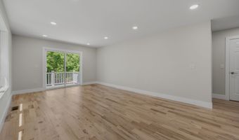 73 Cow Hill Rd, Clinton, CT 06413