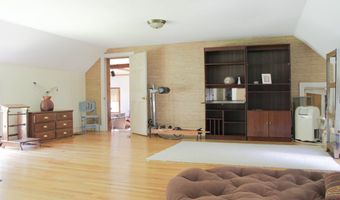 117 Blackstrap Rd, Falmouth, ME 04105