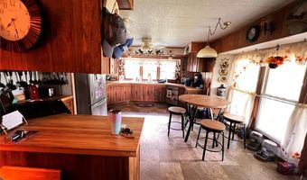8360 Club Ln, Alma, IL 62807