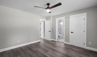 628 Hickory Knoll Ct, Ballwin, MO 63021