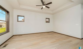 2409 E Tinley St, Brandon, SD 57005