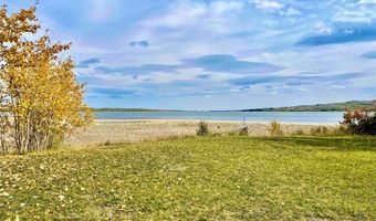 28 W Shore Rd, Babb, MT 59411