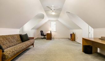 2736 Aspen Ct, Ann Arbor, MI 48108