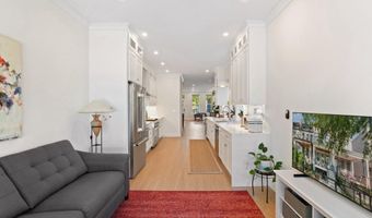 922 8TH St NE, Washington, DC 20002