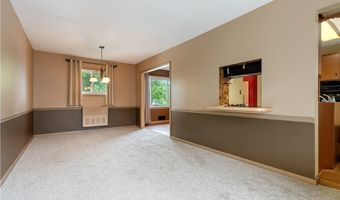 1925 Quayle Dr, Akron, OH 44312