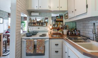 662 Searsmont Rd, Appleton, ME 04862