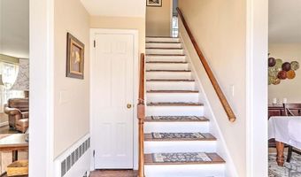 11 Pine Ave, Barrington, RI 02806