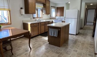 603 S 10th St, Albia, IA 52531