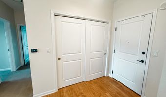 2205 Green Hills Dr 1403, Ames, IA 50014