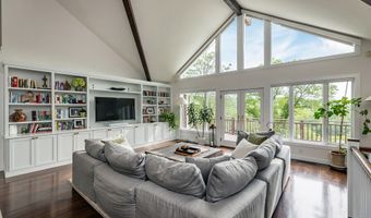 409 Northrop St, Bridgewater, CT 06752