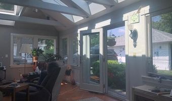 48 13th St, Bangor, ME 04401